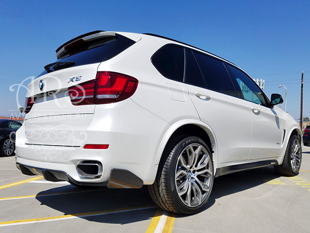Performance body kit for the rear bumper of BMW X5 Series F15