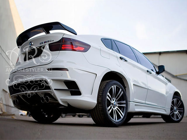 Lumma GT spoiler on the trunk lid of BMW X6 Series E7
