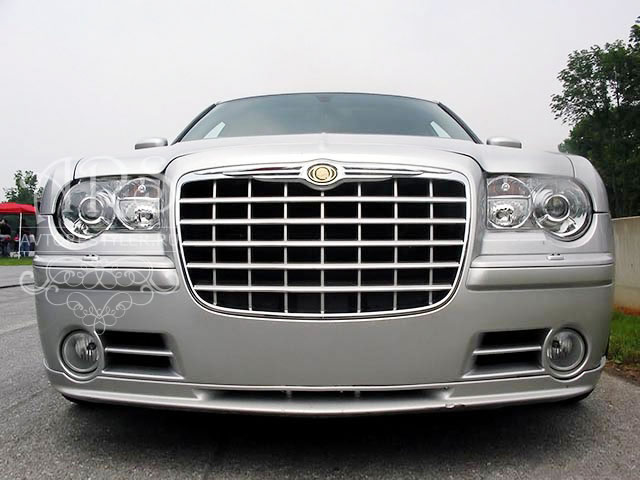 Body kit for the front bumper of the Chrysler 300C SRT8