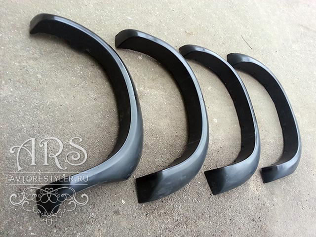 Delta 4X4 wheel arch extenders Toyota Hilux RN70 2005-2014