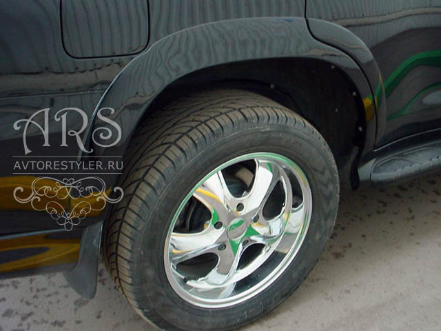 Jaos pads on arches and wings of Land Cruiser 200 2008-2015