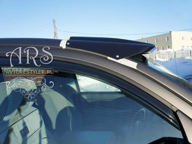 TRD visor on the windshield of Toyota Tundra 2007-2021