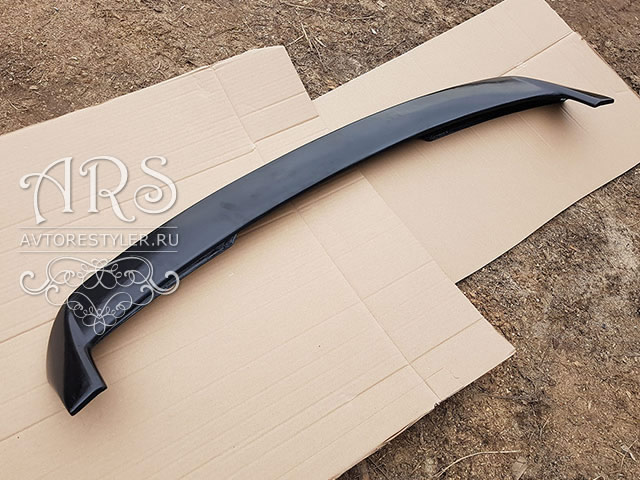 Spoiler Caractere on the trunk of VW Touareg 7L GP 2002-2006